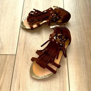 EUC Girls Size 12 Toddler Link Brand Little Girls Sandals Fringe Moccasins Style